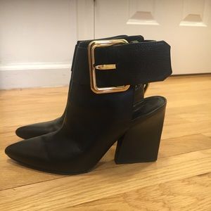 Sigerson Morrison bootie, used in good condition
